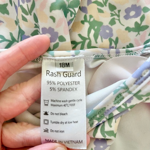 Ruffle Butts Bathing Suit and Sun Hat - Picture 5 of 7